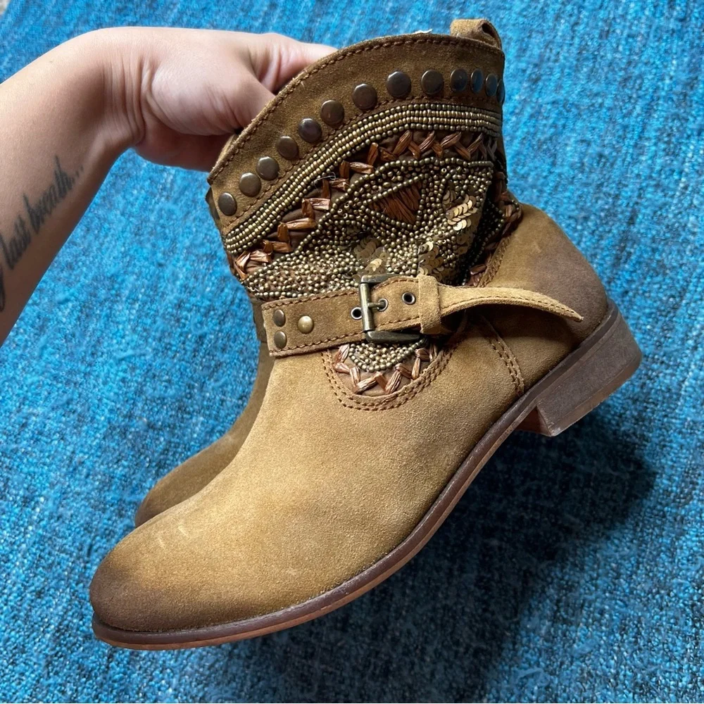 Naughty Monkey Beaded Leather Ankle Boots in Camel Brown Womens Size 8.5 Western